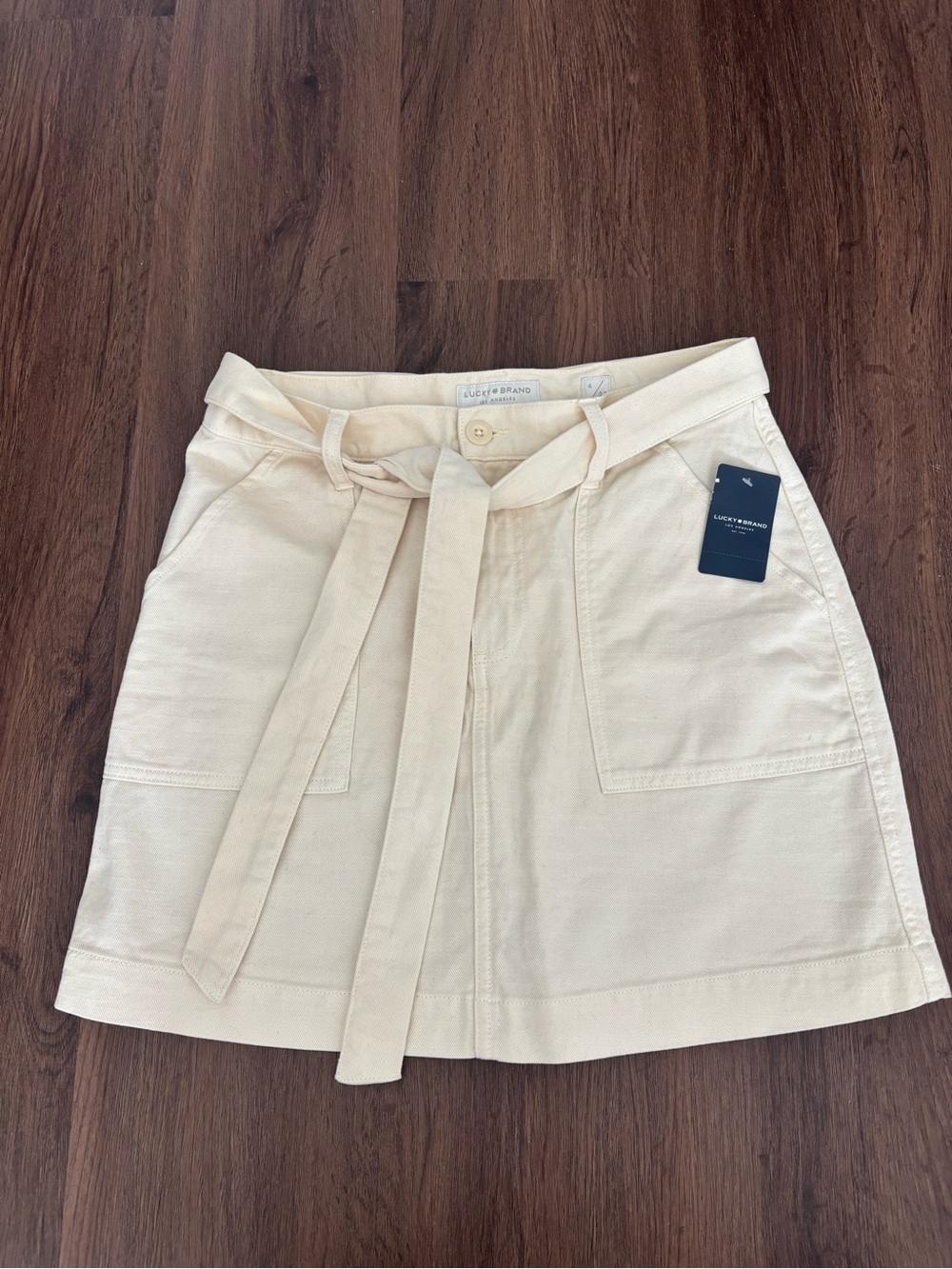 NWT Lucky Brand Cream Belted Mini Skirt